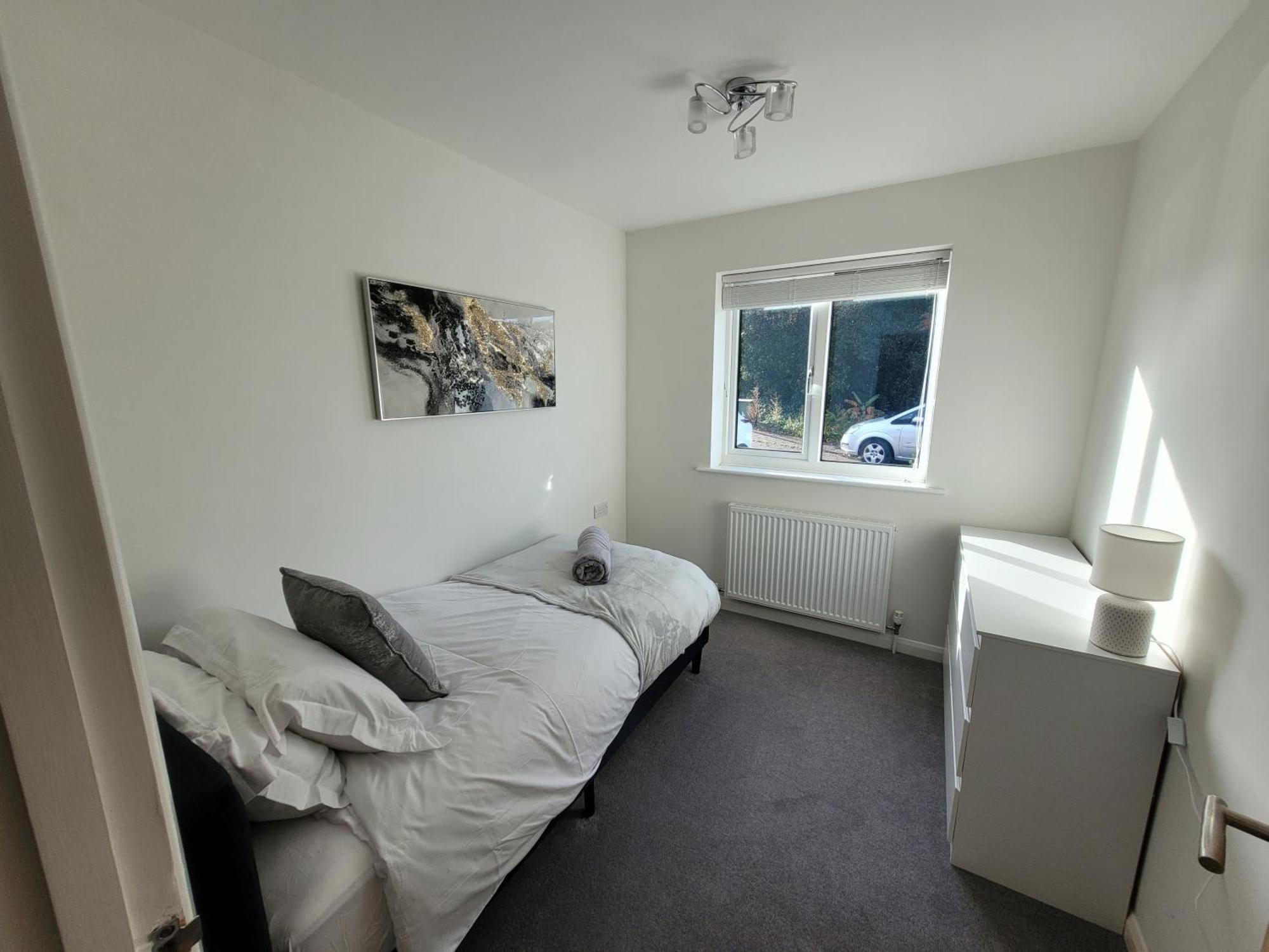 Bumblebee Bungalow - With Separate Office And Gaming Space By Catchpole Stays 콜체스터 외부 사진