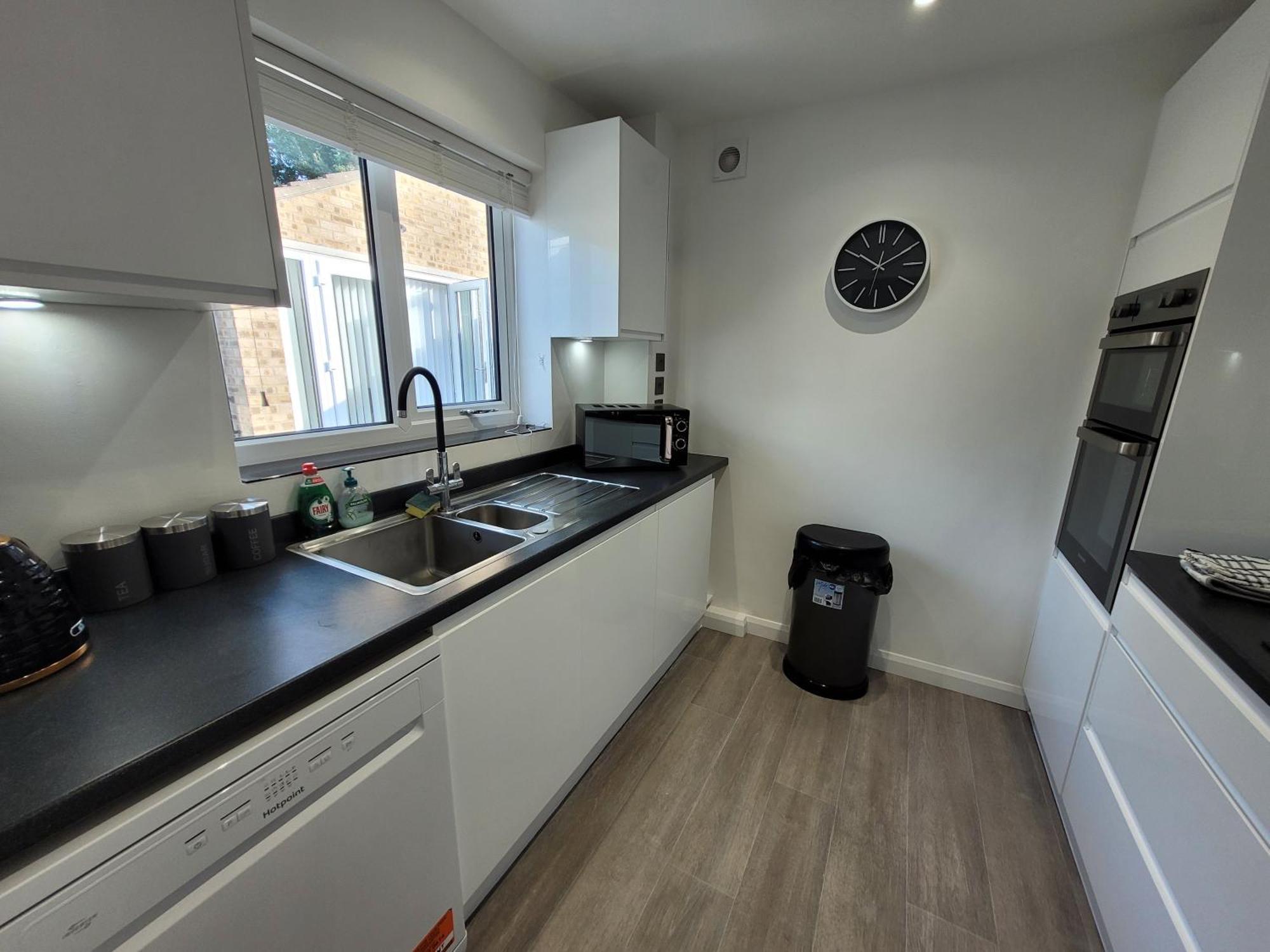 Bumblebee Bungalow - With Separate Office And Gaming Space By Catchpole Stays 콜체스터 외부 사진